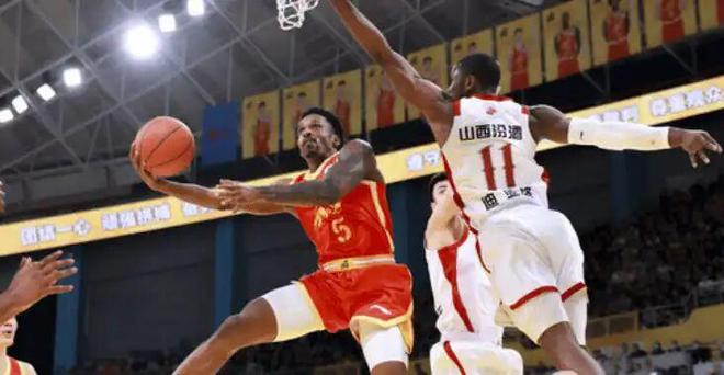 包含这也行？布莱顿完成体检备战社区盾今晨利物浦调整名单以备CBA季后赛，里程碑夜广厦男篮更衣室发声的词条