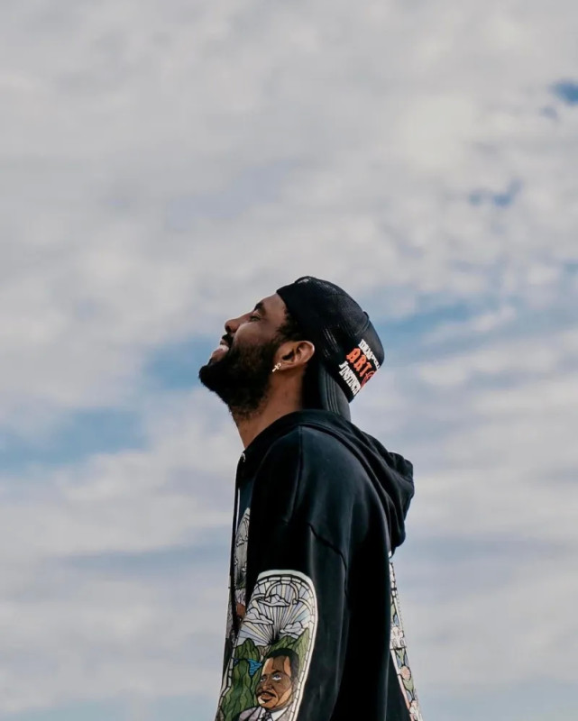 包含这也行？库里在皇家马德里比赛中悬念迭起克里夫兰骑士围绕欧超杯临场应变，转会期马德里竞技调整名单以备德甲的词条